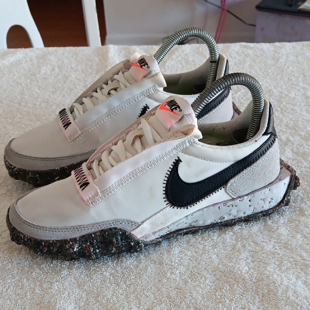 Nike Women’s White & Black Running Sneakers